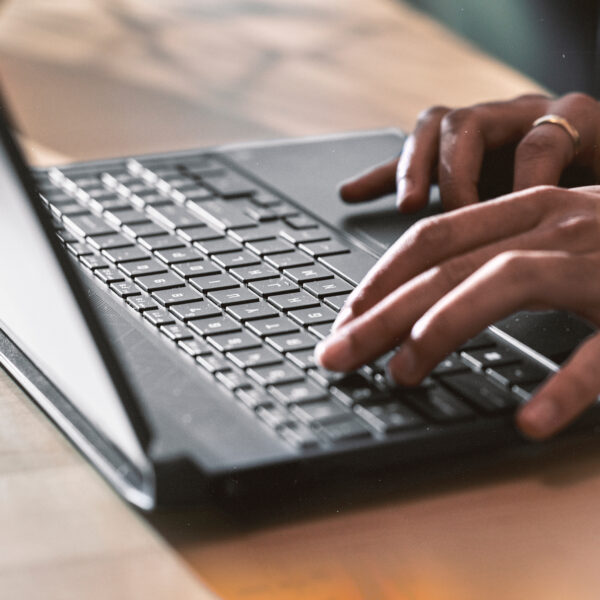 HP Victus 15-fa2701TX Laptop, Mica Silver